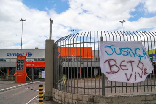 Polícia indicia seis pela morte de João Alberto em Carrefour de Porto Alegre