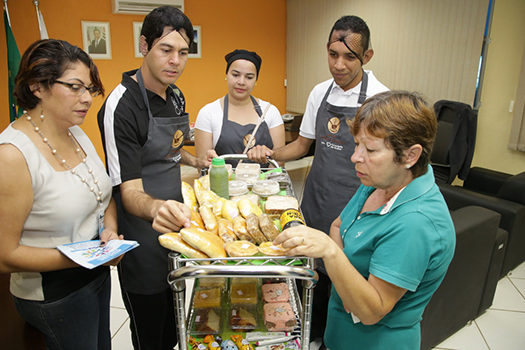 Câmara de Mauá recebe carrinho de alimentação saudável