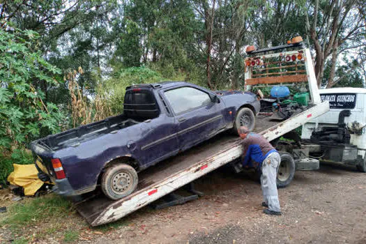 Neste ano, Diadema já recolheu 50 veículos abandonados nas vias