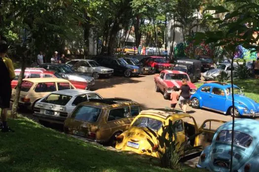 São Caetano realiza encontro de carros antigos e estilizados no domingo