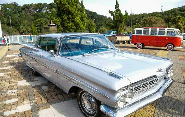 Encontro Anual de Carros Antigos está de volta ao Chico Mendes