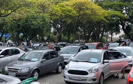 Cinco dicas para auxiliar vendedores de carros usados a se destacarem no mercado