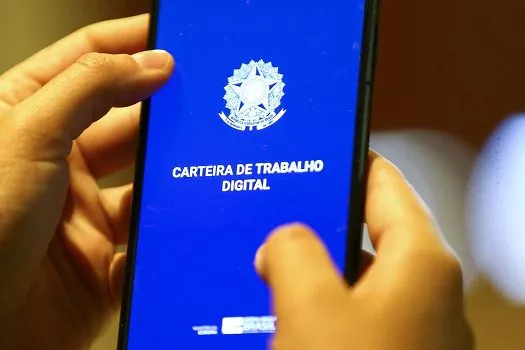 Capital paulista conta com diversas vagas de emprego nos postos do Cate