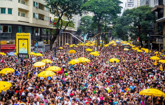 Cancelamento apenas dos blocos de ruas violam direitos