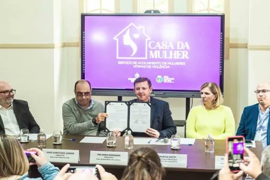 Prefeito Orlando Morando firma convênio com São Caetano para instalação da Casa da Mulher