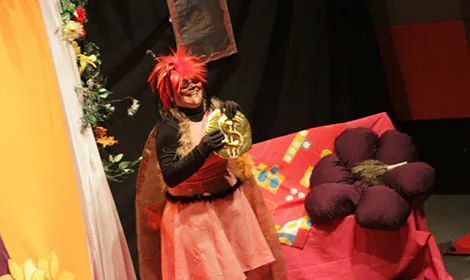 O Casamento da Dona Baratinha no Teatro Infantil do Grand Plaza