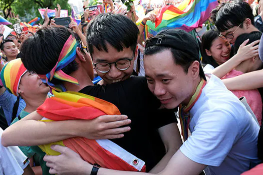 Taiwan é primeiro país da Ásia a legalizar casamento gay