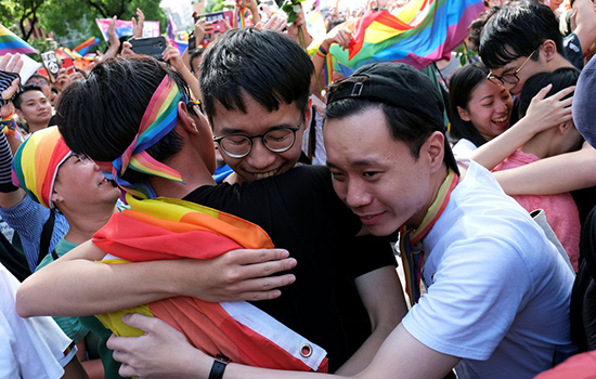 Taiwan é primeiro país da Ásia a legalizar casamento gay