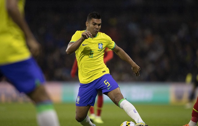 Casemiro mantém suspense sobre o substituto de Neymar contra a Suíça