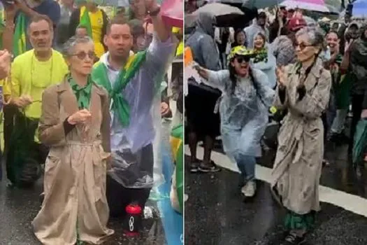 Bolsonarista, Cássia Kis ajoelha e reza em frente a Comando Militar no Rio