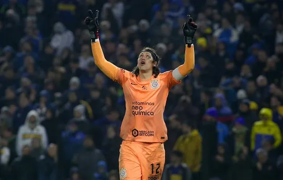 Cássio celebra classificação do Corinthians: ‘Jogamos do jeito que dava’