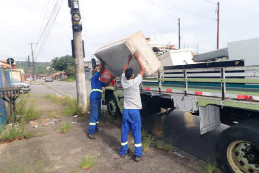 Operação “Cata Bagulho” recolhe 300 toneladas de lixo em Ribeirão Pires