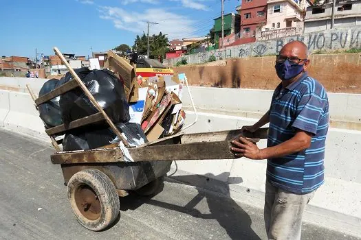 Semasa abre consulta pública de política municipal para catadores de recicláveis