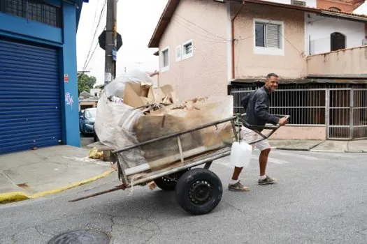 Santo André cria plano para subsidiar políticas públicas aos catadores de recicláveis