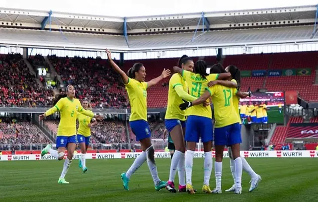 CBF oficializa candidatura do Brasil para sediar Copa do Mundo Feminina em 2027