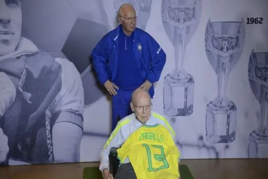 CBF presta homenagem a Zagallo pelo seu 92º aniversário: ‘Temos sempre de revenciá-lo’