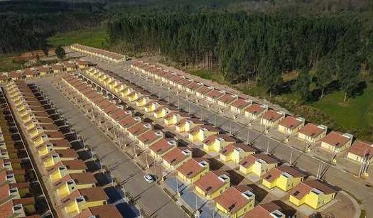 Placas solares instaladas em casas da CDHU reduzem o valor da conta de luz