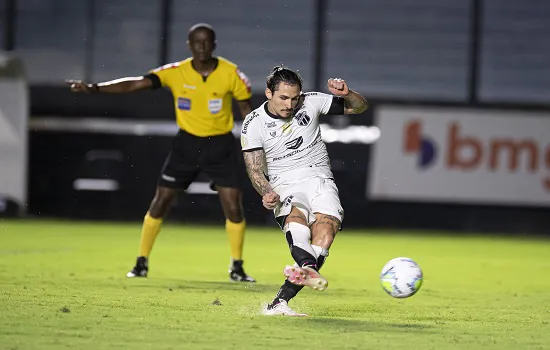 Ceará vence Vasco por 4 a 1 em pleno São Januário e se distancia do Z4