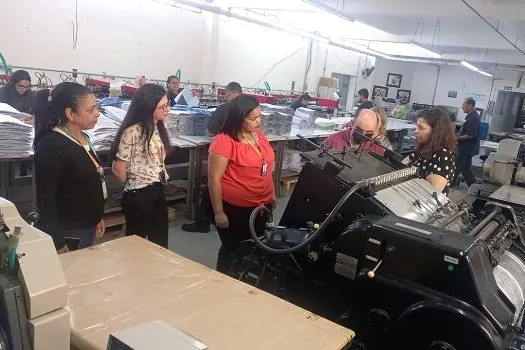 Equipe da Educação de Ribeirão Pires visita a Fundação Dorina Nowill para cegos