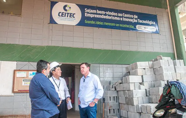 Prefeito Orlando Morando vistoria obras do CEITEC