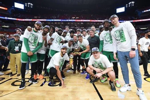 Celtics superam Miami, são campeões do Leste e encaram Warriors na final da NBA