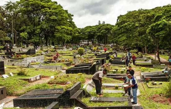 Prefeitura de SP retoma processo de concessão de 22 cemitérios