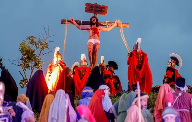 Tradicional Via Sacra no Morro da Capelinha completa 50 anos