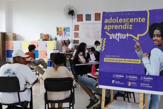 Departamento de Educação Popular impulsiona jovens e adultos em Diadema