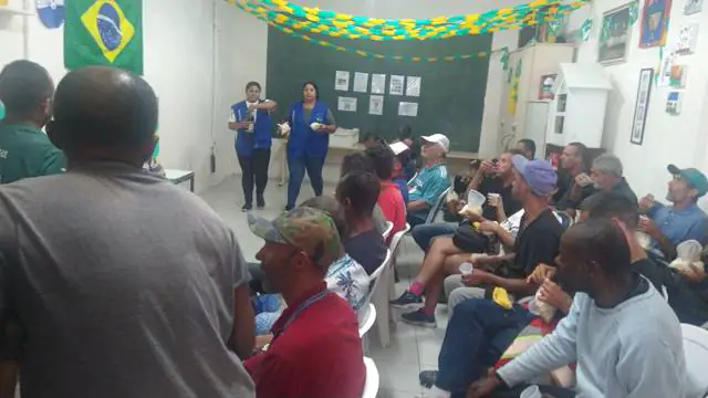 Santo André realiza ação com pessoas em situação de rua nos dias de jogos do Brasil