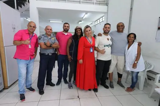 Centro Pop de Diadema promove almoço de Natal para pessoas em situação de rua