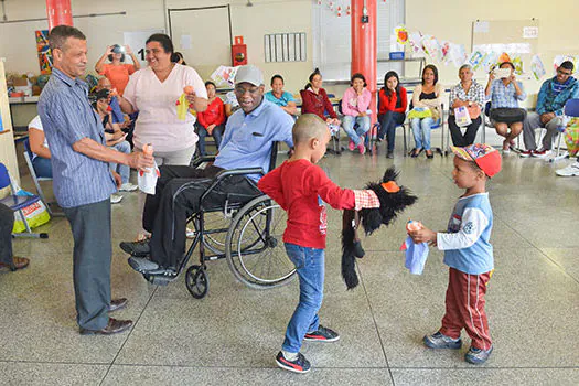 Centro de Reabilitação oferece oficinas de férias para pais e usuários