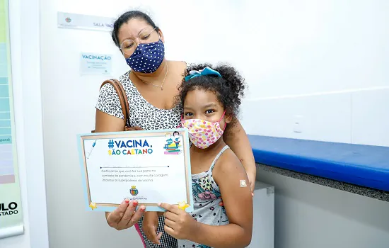 São Caetano distribui certificado para homenagear crianças que se vacinam contra a covid