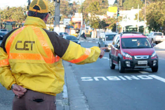 CET interdita Rua Osvaldo Gomes Barreto