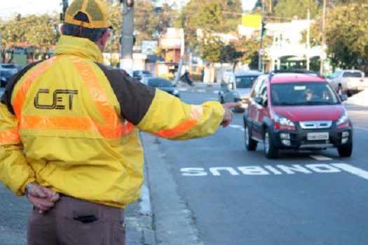 CET interdita Avenida Prof. Araújo Lima na zona sul