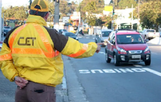 CET interdita Rua Cônego Amaral Mello na Casa Verde