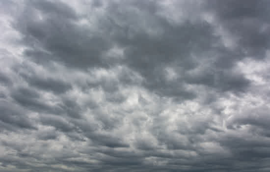 Nuvens carregadas se formam no Sul do Brasil nesta terça-feira