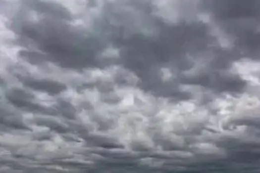 Semana começa com chuva em São Paulo