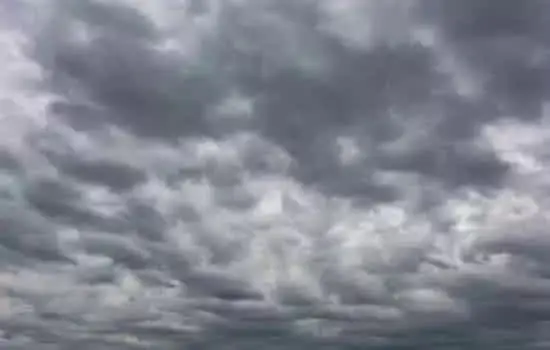 Semana começa com chuva em São Paulo