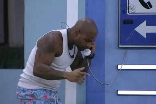 Cezar atende ao Big Fone e se livra do Paredão no BBB 23