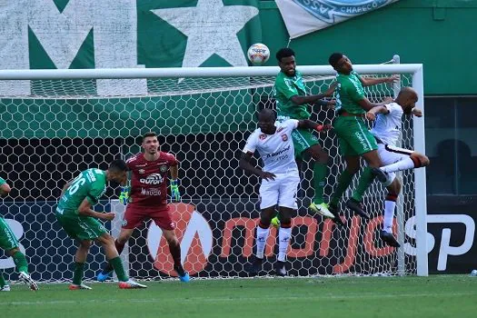 Chapecoense e Brasil de Pelotas empatam em 0 a 0 e verdão não reassume liderança