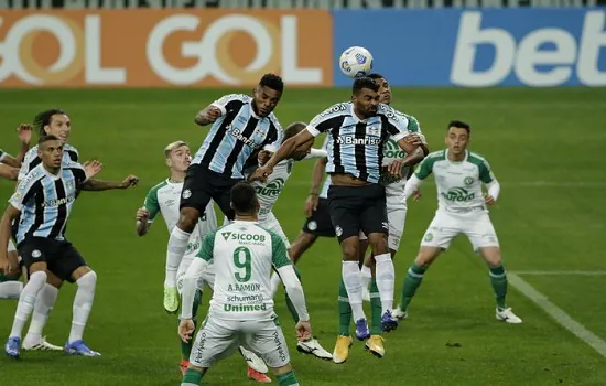 Grêmio enfrenta a Chapecoense para confirmar reação na luta contra a degola