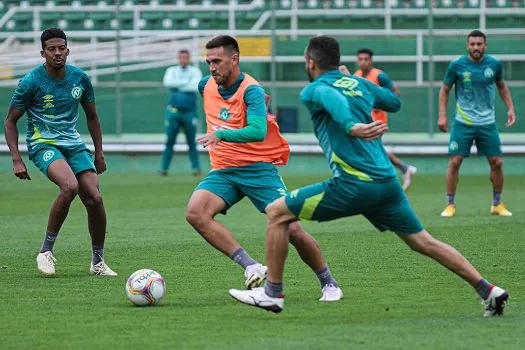 Confronto entre líder Chapecoense e vice-líder Sampaio Corrêa é o principal desta sexta