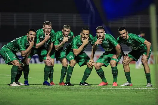 Chapecoense vence por 1 a 0 o CSA e se isola mais ainda na liderança da Série B