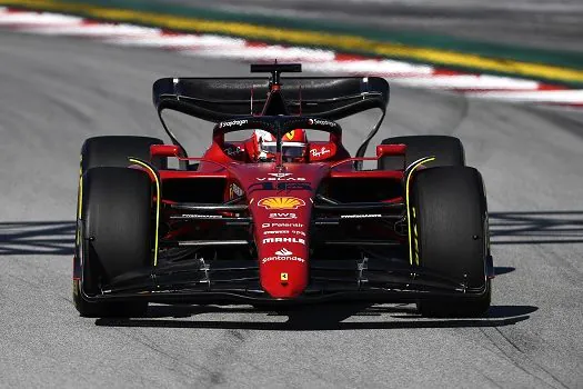 Ferrari de Charles Leclerc é melhor no primeiro treino da Fórmula 1 em Barcelona