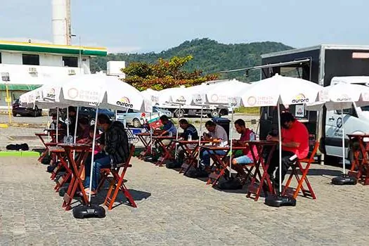 Programa Chef’s da Estrada distribui refeições aos motoristas de ônibus em São Bernardo