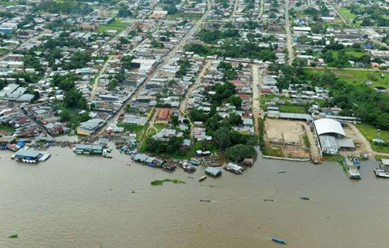 Milhares seguem desabrigados no AM após cheia histórica dos rios Negro e Solimões