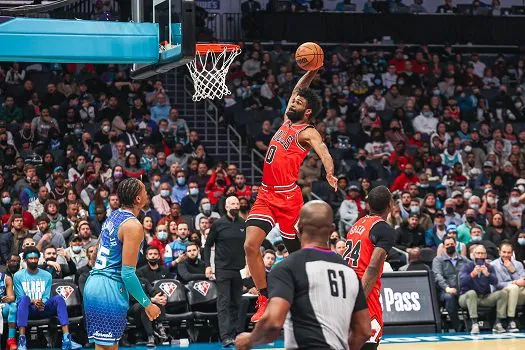 Com grande atuação de DeRozan, Bulls dominam e vencem Hornets; Jazz bate Warriors