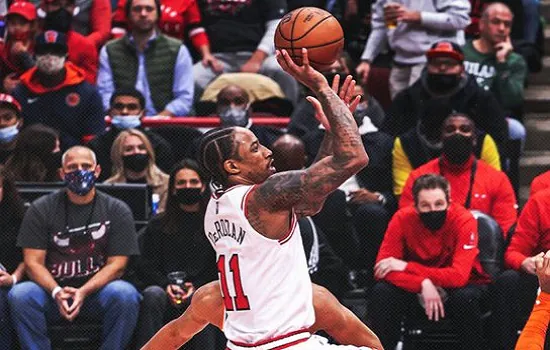 DeRozan comanda vitória do líder Chicago Bulls no clássico com os Knicks na NBA