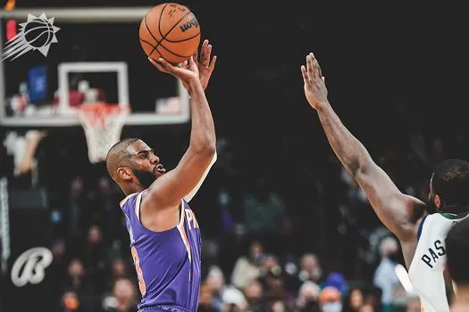 Phoenix Suns supera Utah Jazz e fatura a 7ª vitória seguida na NBA