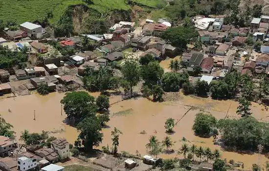 Unipar anuncia doação de 5 mil cestas básicas para famílias vítimas das enchentes na Bahia